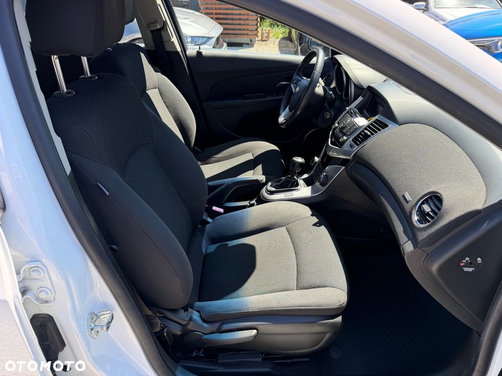 Chevrolet Cruze 1.6 LT - 32