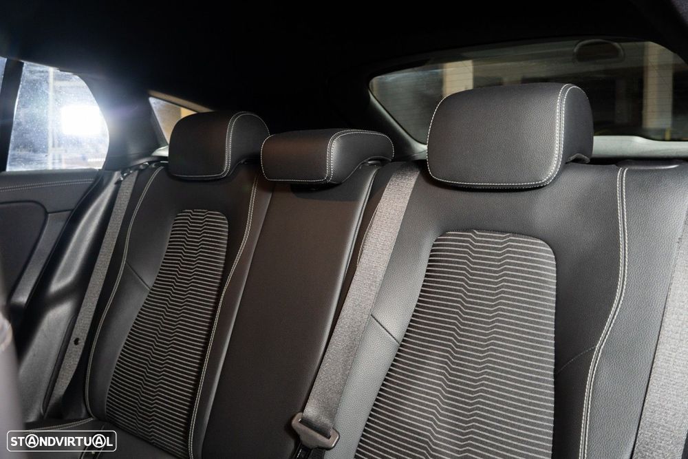 Mercedes-Benz CLA 200 d Shooting Brake Progressive Aut. - 33