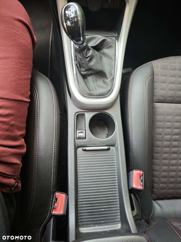Opel Astra 1.6 T Sport - 17