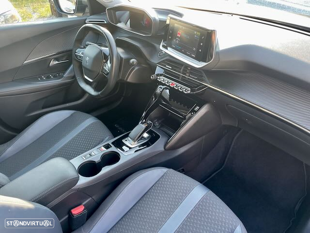 Peugeot e-2008 50 kWh Allure - 6