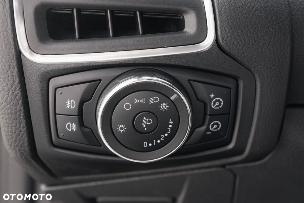 Ford Focus 1.6 EcoBoost Titanium - 23