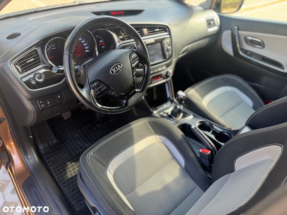 Kia Ceed 1.6 GDI Business Line - 15