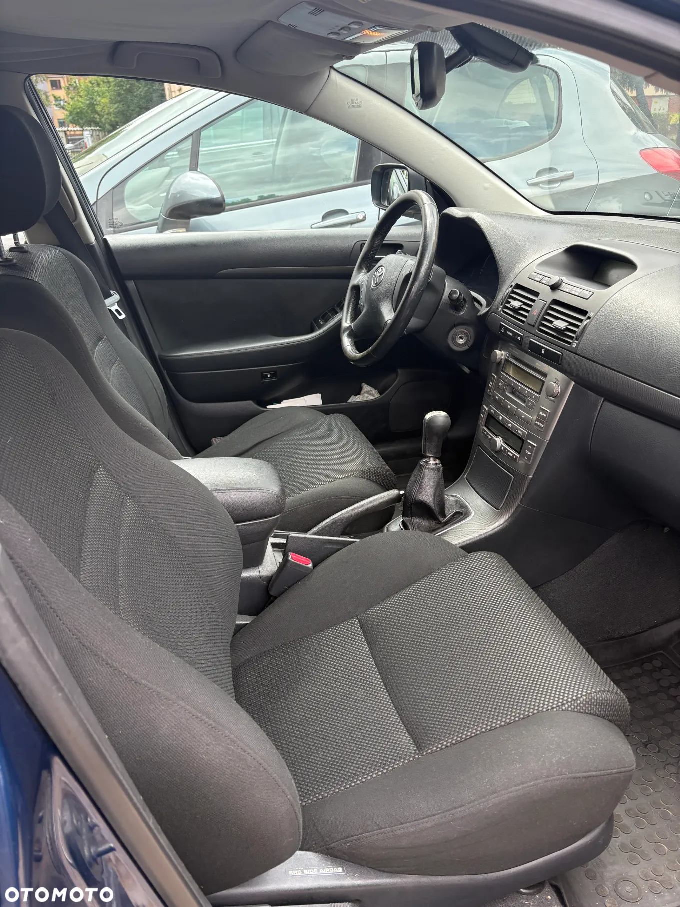 Toyota Avensis 1.8 VVT-i Sol - 4