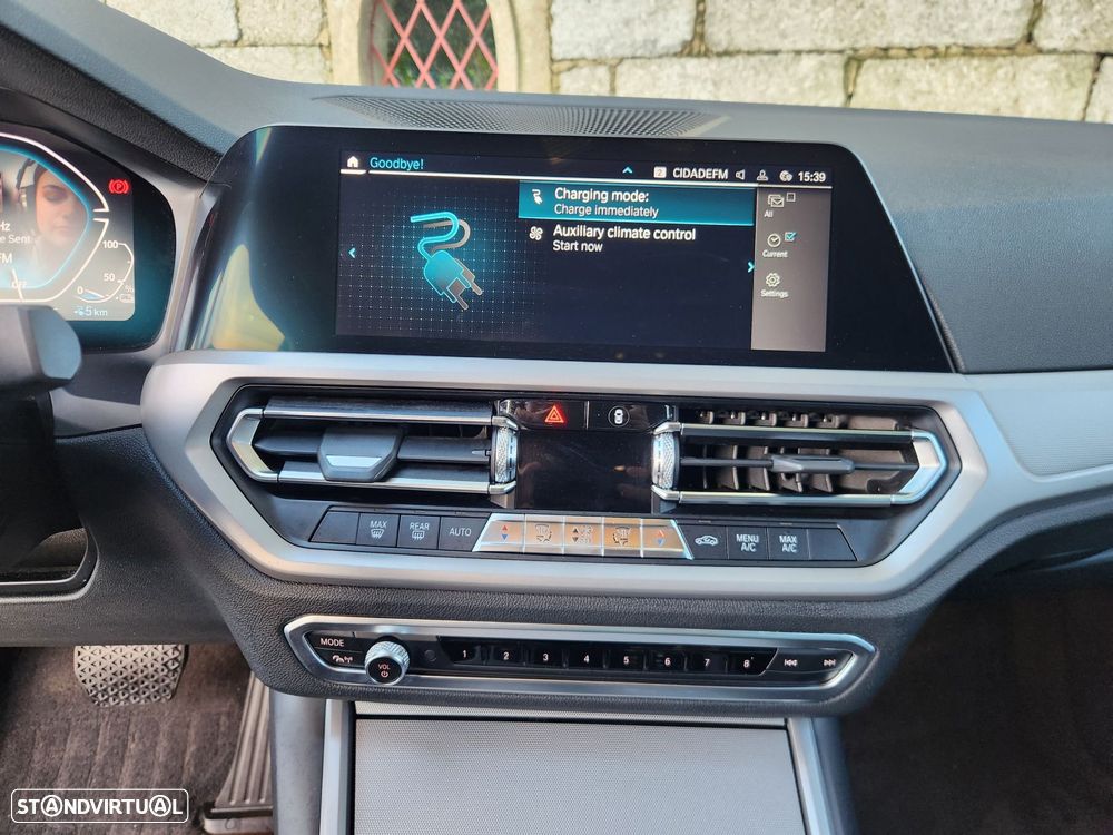 BMW 330 e Auto - 26