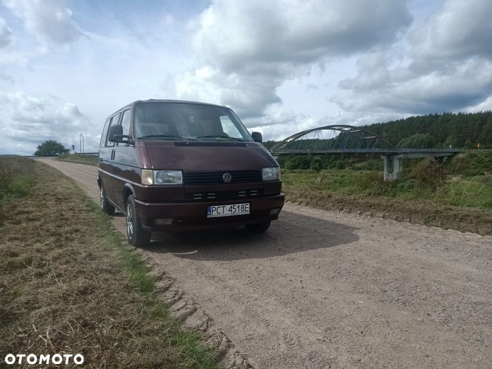 Volkswagen Multivan - 1