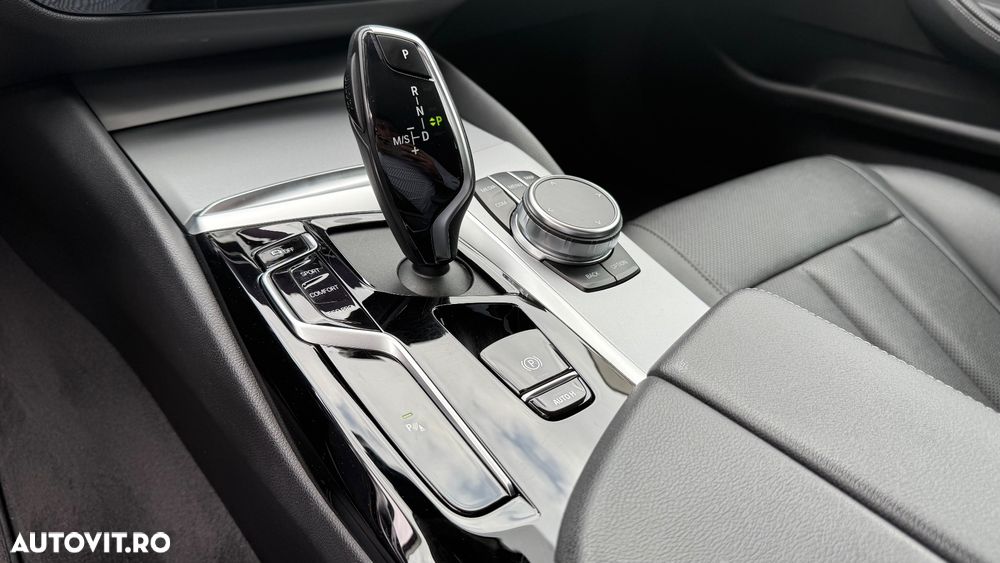 BMW Seria 5 520d xDrive AT MHEV - 28