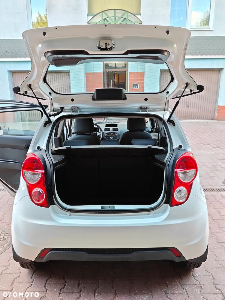 Chevrolet Spark - 11