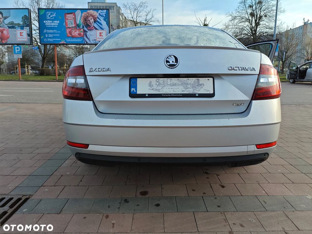 Skoda Octavia 2.0 TDI 4x4 Style DSG - 6