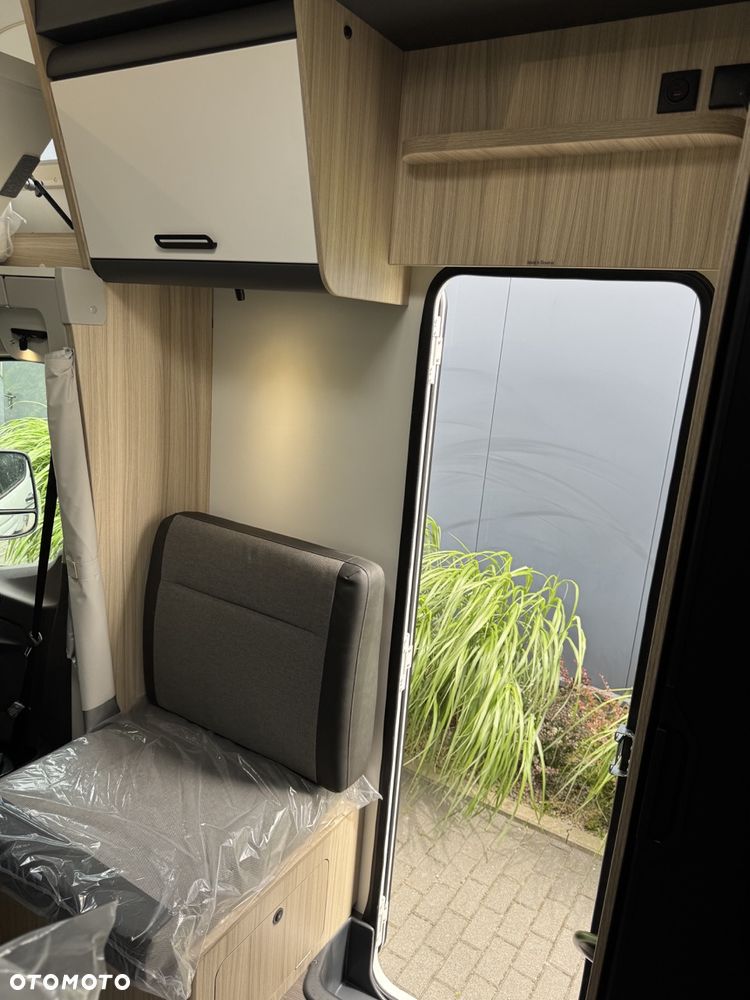 Ford Sunliving A75 SL - 23