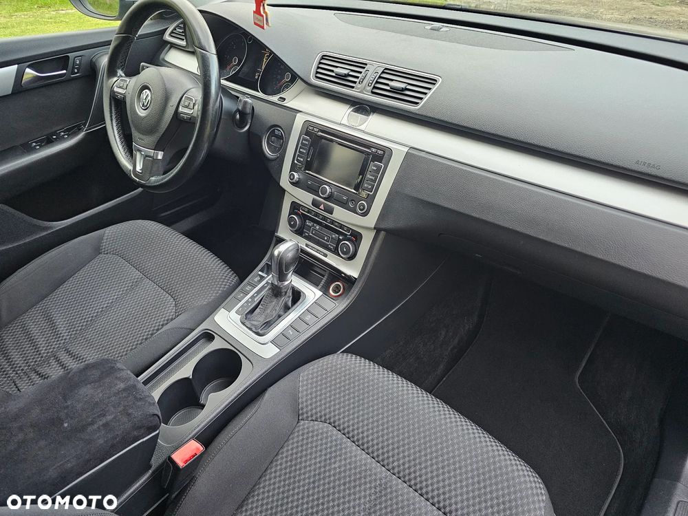Volkswagen Passat 2.0 TDI Comfortline DSG - 15