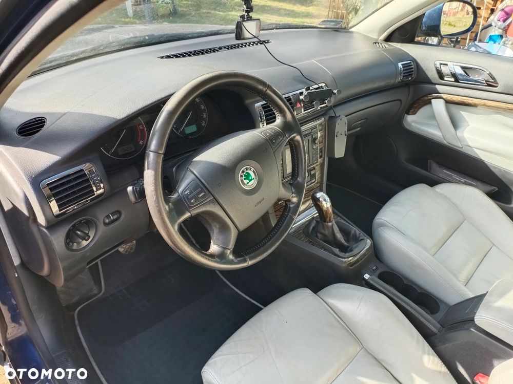 Skoda Superb 2.0 TDI DPF Ambiente - 13