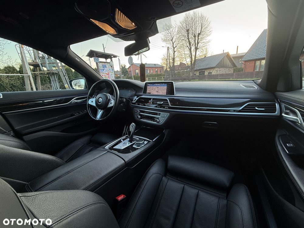 BMW Seria 7 730Ld xDrive mHEV - 24