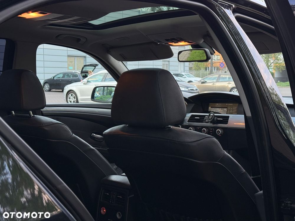 BMW Seria 5 525d Edition Exclusive - 10