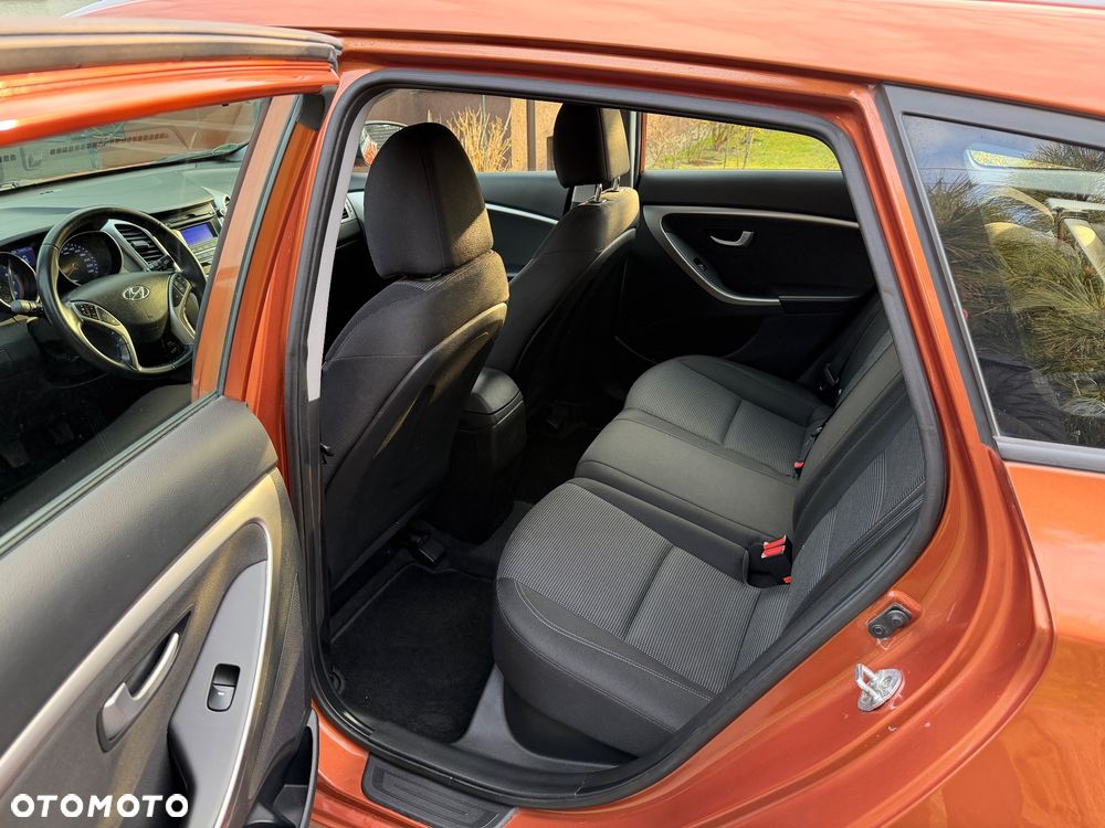 Hyundai i30 1.6 Comfort - 28