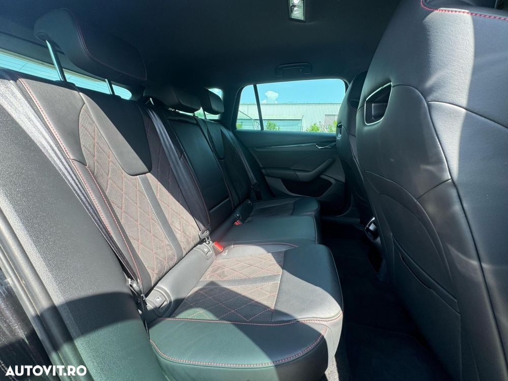 Skoda Octavia 2.0 TDI DSG RS - 20