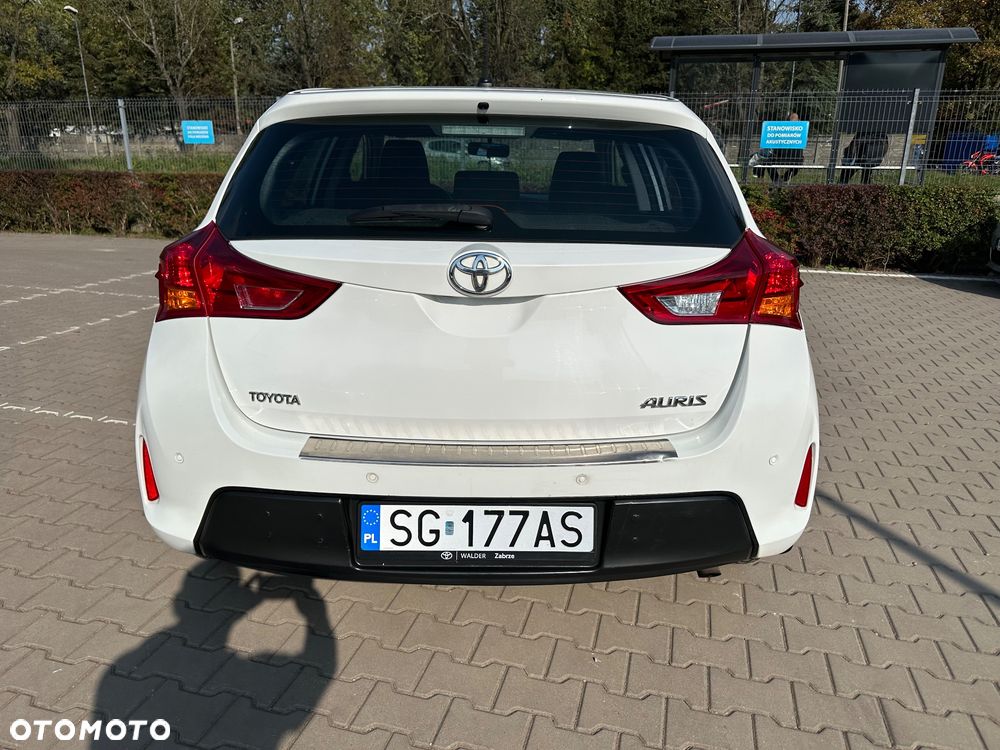 Toyota Auris - 11