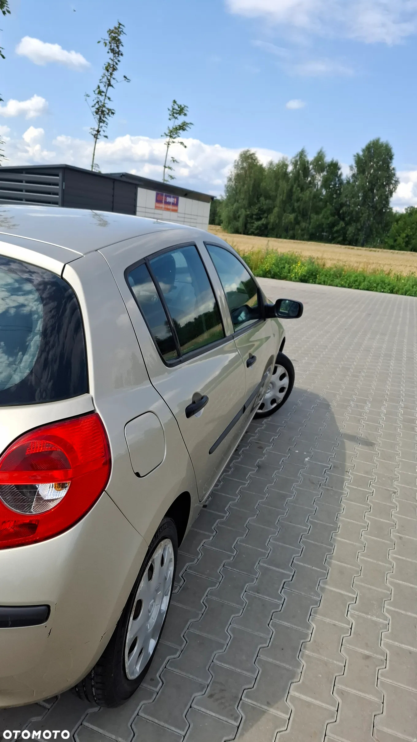 Renault Clio 1.2 16V Authentique - 9