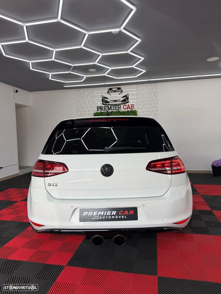 VW Golf GTI Performance BlueMotion - 14