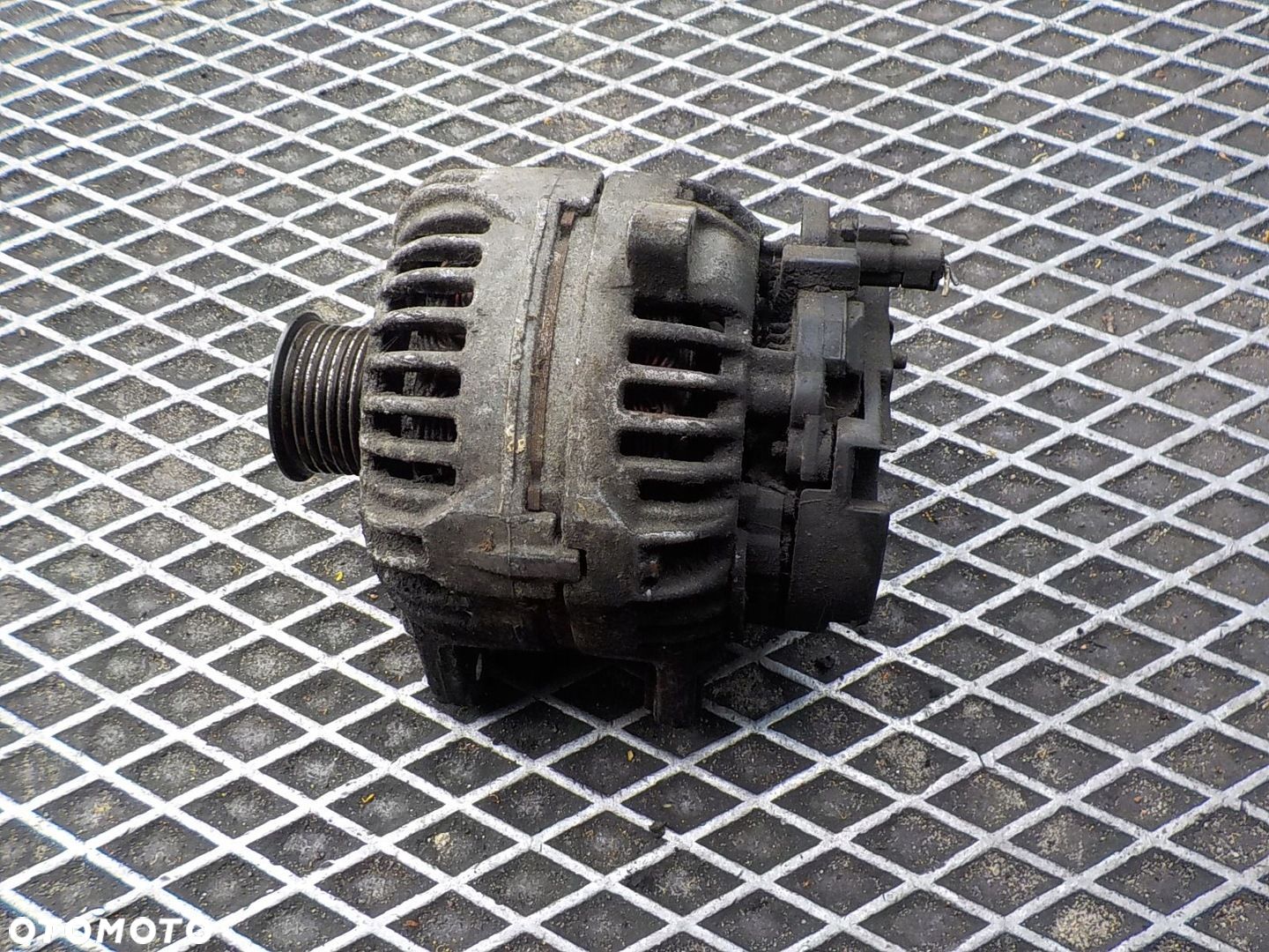RENAULT MASTER II 2.5 DCI ALTERNATOR 8200692868 0124525133 - 1