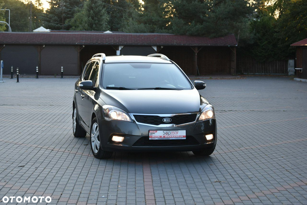 Kia Ceed - 8