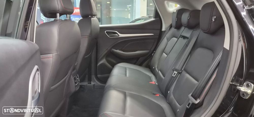 MG ZS EV 72.6 kWh Luxury - 40