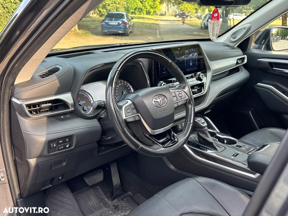 Toyota Highlander 2.5 L Dynamic Force 248CP Luxury Metallic - 13