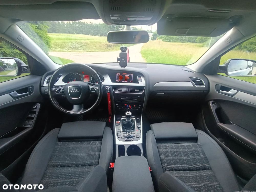 Audi A4 Avant 2.0 TDI DPF S line Sportpaket - 25