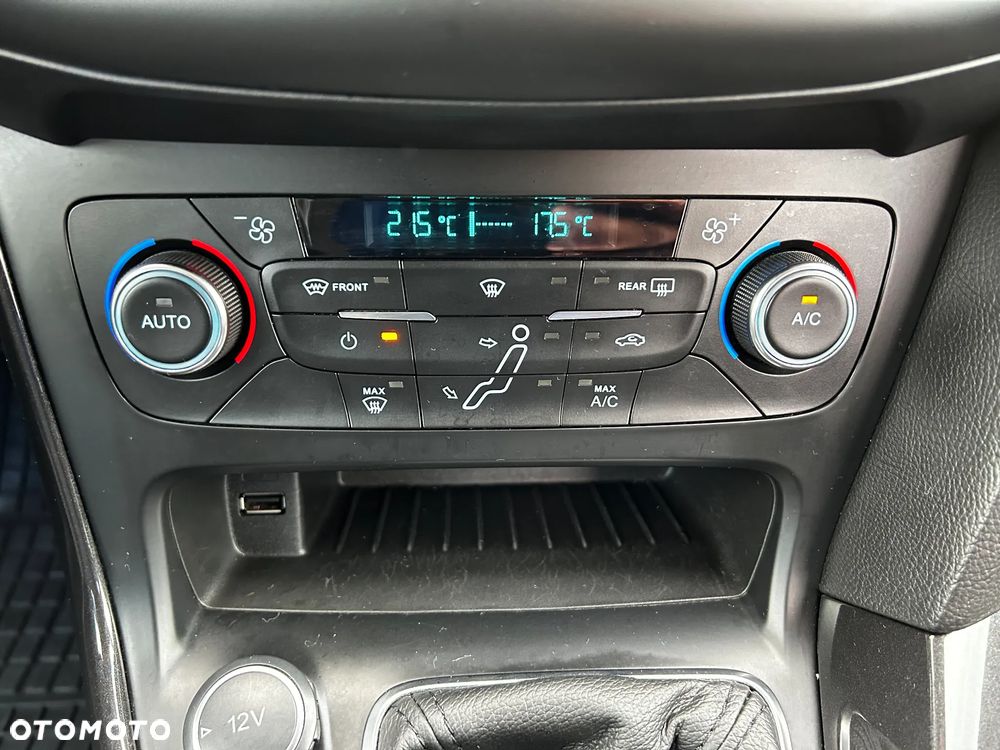 Ford Focus 1.5 EcoBoost Titanium ASS - 19