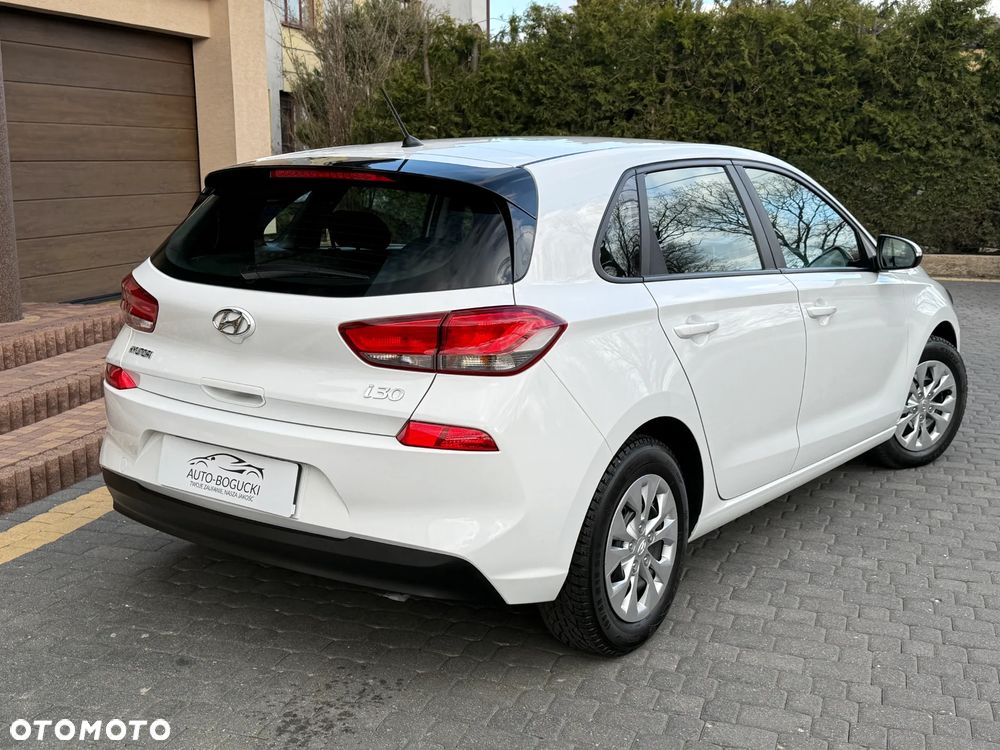 Hyundai i30 1.4 Classic + - 10