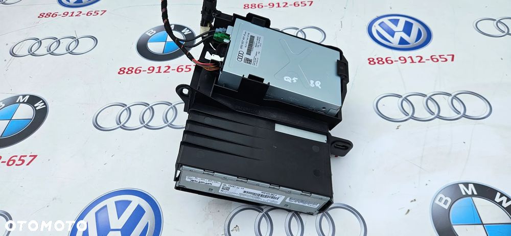 Audi Q5 8R EKRAN WYŚWIETLACZ MONITOR MMI NAWIGACJI 8R0919604A  JEDNOSTKA STACJA MULTIMEDIA MMI HARMAN 8R1035746D  TUNER RADIA MMI  4G0035082G  STEROWNIK KAMERY COFANIA 8R0907441A  STELAŻ MODULÓW 8R0035209B - 16