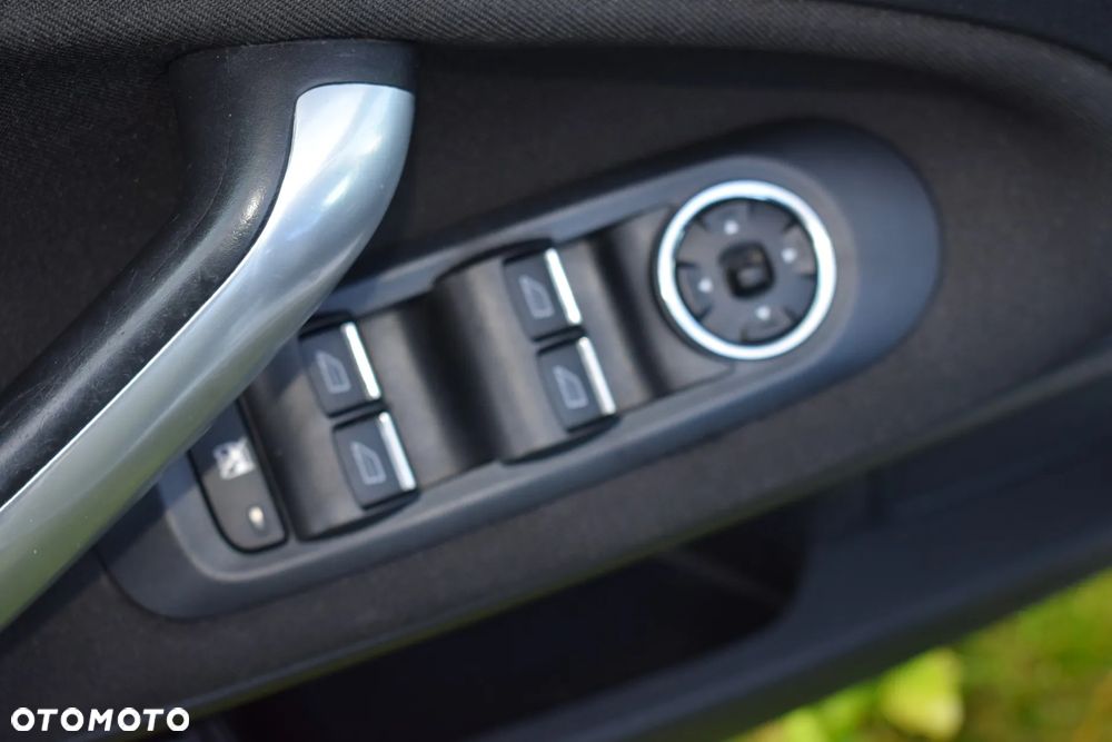 Ford Mondeo 1.6 Ti-VCT Trend - 17