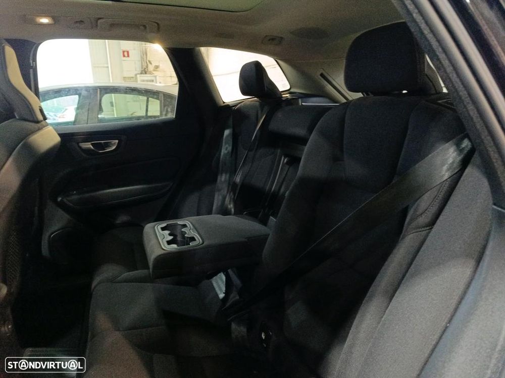 Volvo XC 60 2.0 T6 PHEV Inscription Expression AWD - 8