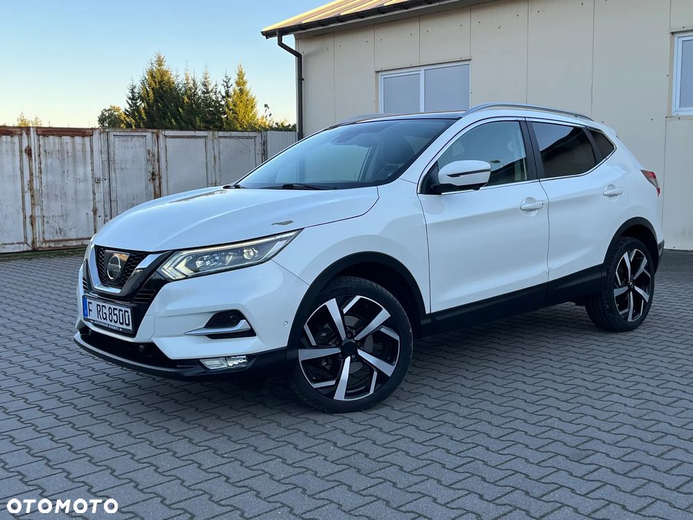 Nissan Qashqai 1.6 DIG-T TEKNA+ - 2