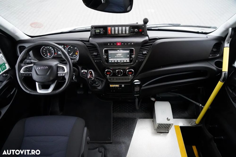 Iveco DAILY / 50C18 / AER CONDIȚIONAT / 66.000 km !!! / HI-MATIC / IMPORTAT - 26