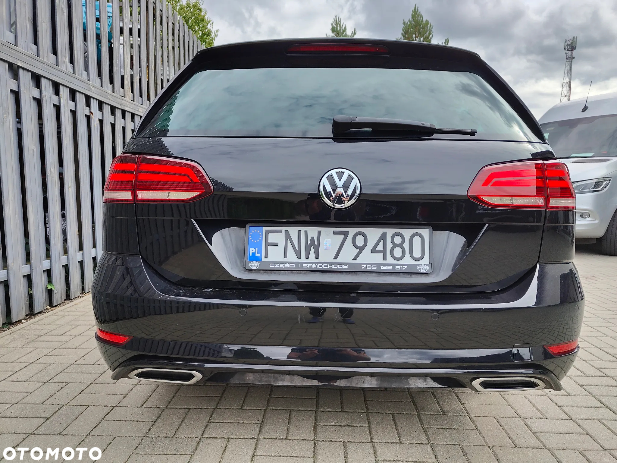Volkswagen Golf Variant 2.0 TDI SCR DSG R-Line - 8