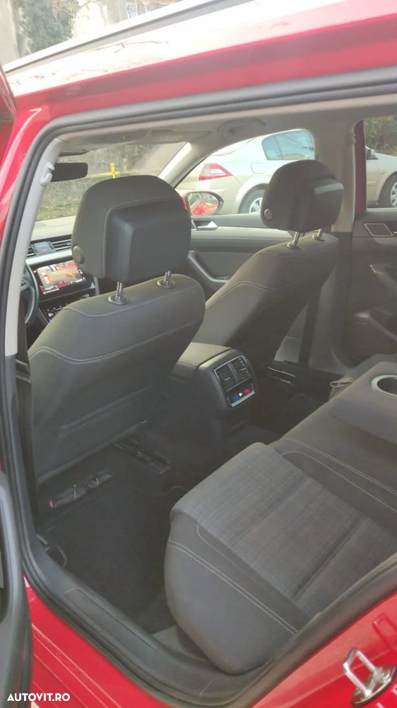 Volkswagen Passat 2.0 TDI SCR DSG Business - 11