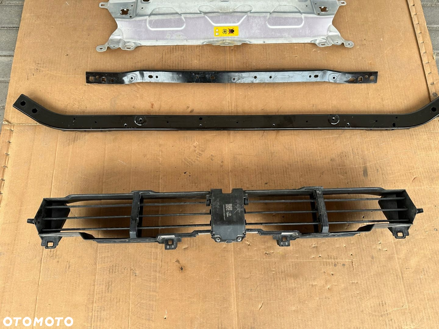 Bmw g08 ix3 lift 21- belka wzmocnienie zaluzja blacha oryginal demontaz - 6