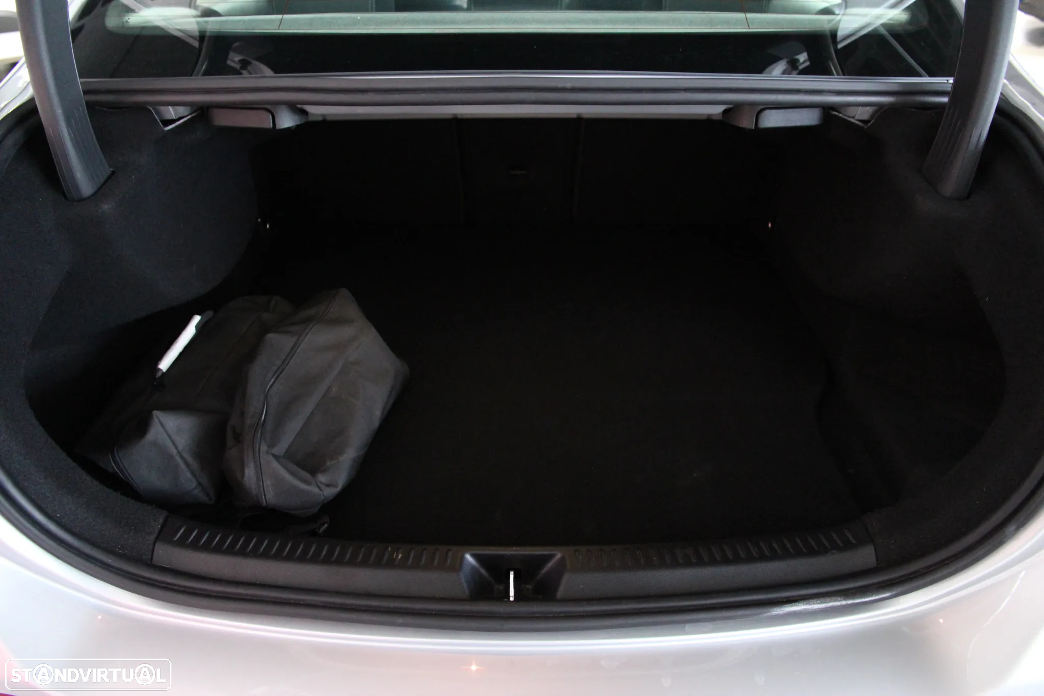 Mercedes-Benz A 250 Limousine e Progressive - 25