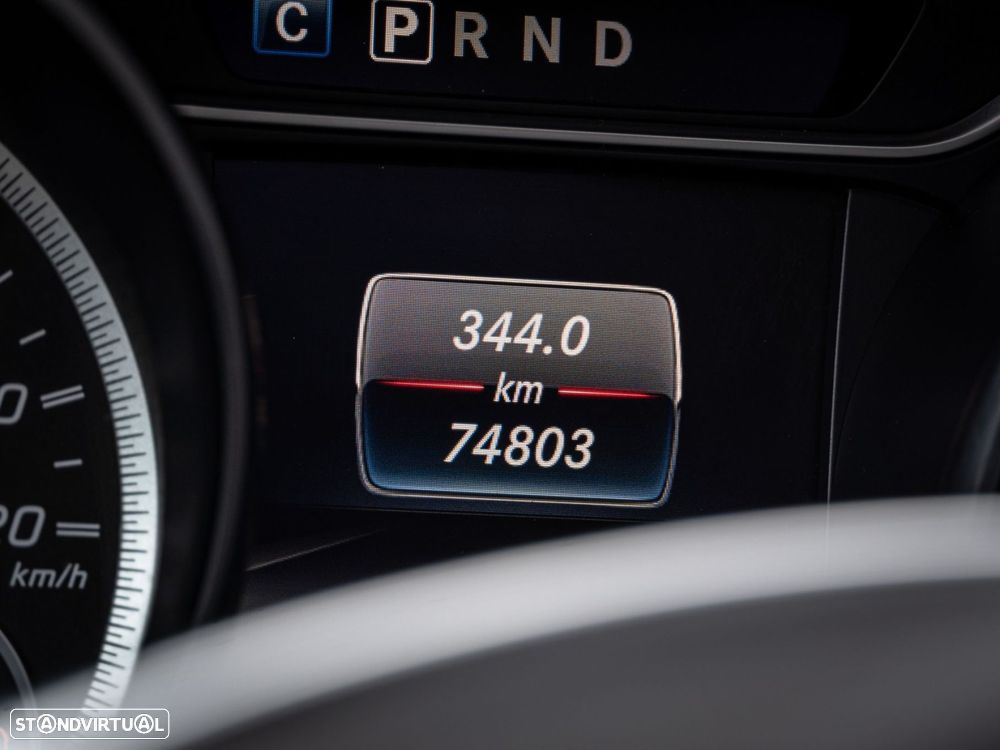 Mercedes-Benz CLA 45 AMG - 18