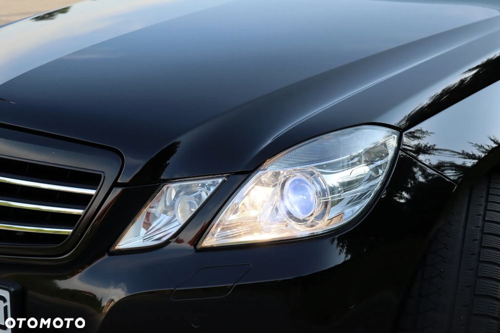 Mercedes-Benz Klasa E 200 CGI BlueEffICIENCY Avantgarde - 12