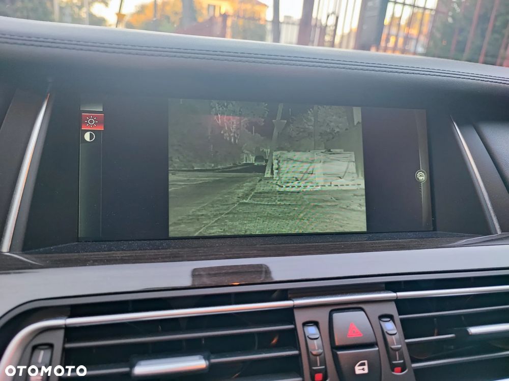 BMW Seria 7 730d xDrive - 10