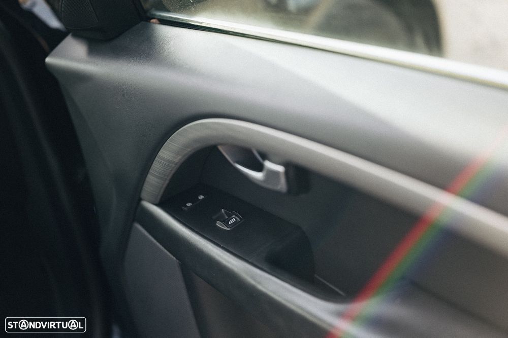 Volvo V70 1.6 D Drive Momentum - 10