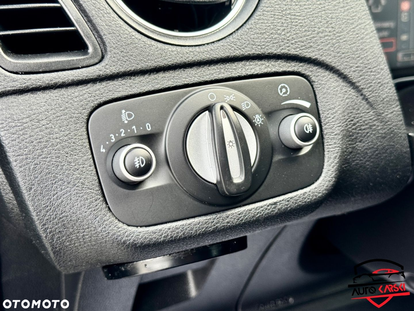 Ford S-Max - 17