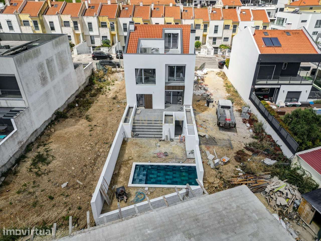 Moradia T4 com piscina em Caneças - Grande imagem: 4/60