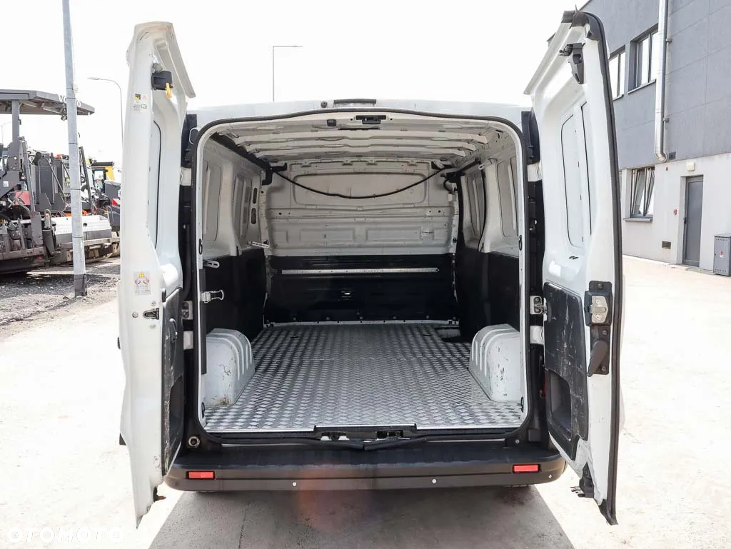 Renault Trafic - 12