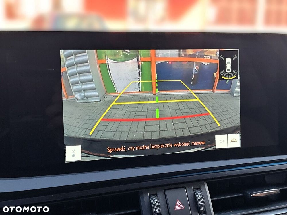 Lexus ES 300h Business Edition - 25