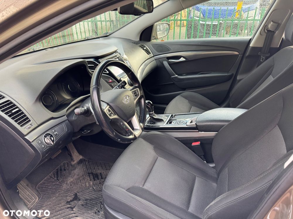 Hyundai i40 i40cw 1.7 CRDi Automatik Fifa World Cup Edition - 9