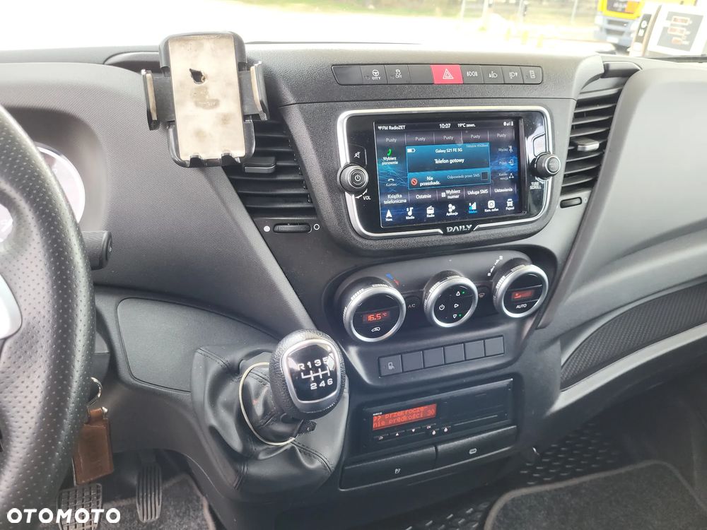 Iveco 35s18 - 13