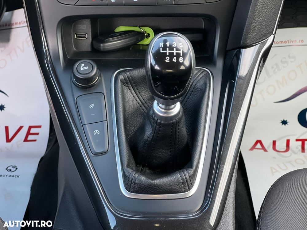 Ford Focus - 14