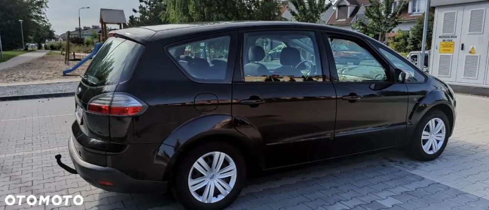 Ford S-Max - 16